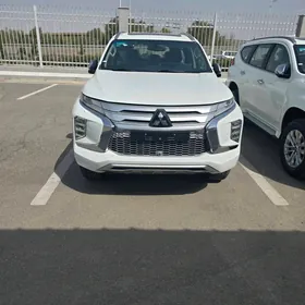 Mitsubishi Montero Sport 2024