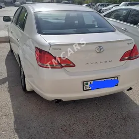 Toyota Avalon 2005