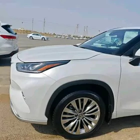 Toyota Highlander 2024