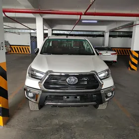 Toyota Hilux 2025