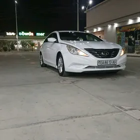 Hyundai Sonata 2011