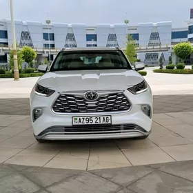 Toyota Highlander 2022