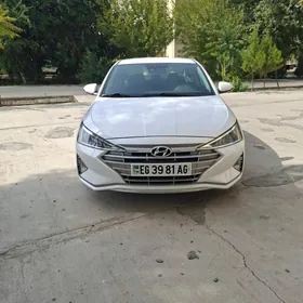 Hyundai Elantra 2020