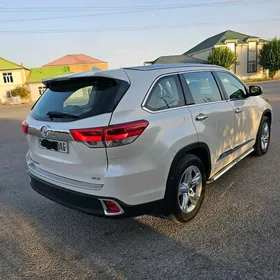 Toyota Highlander 2016