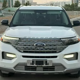 Ford Explorer 2021