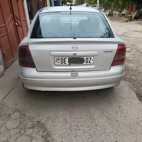 Opel Astra 2001