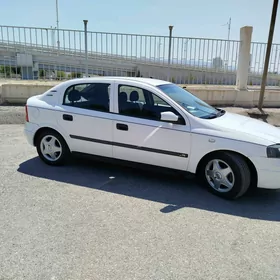 Opel Astra 2000