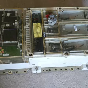 relewyy awtomat NZM12 1000A