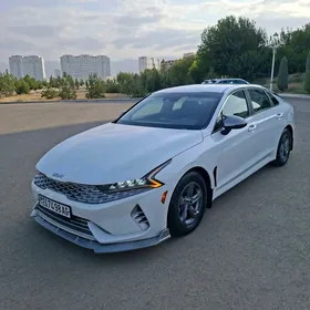 Kia K5 2021