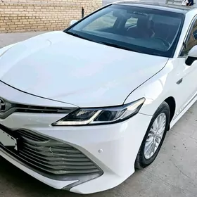 Toyota Camry 2020
