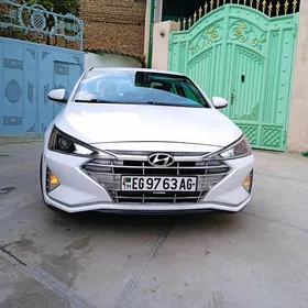 Hyundai Elantra 2020