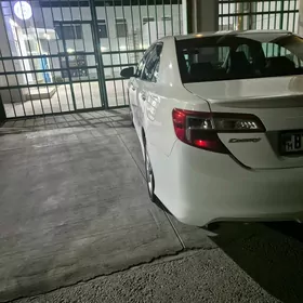Toyota Camry 2013