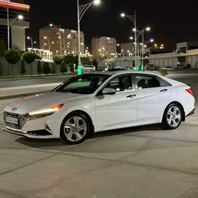 Hyundai Elantra 2021