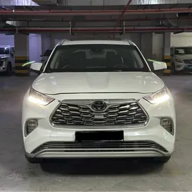 Toyota Highlander 2020