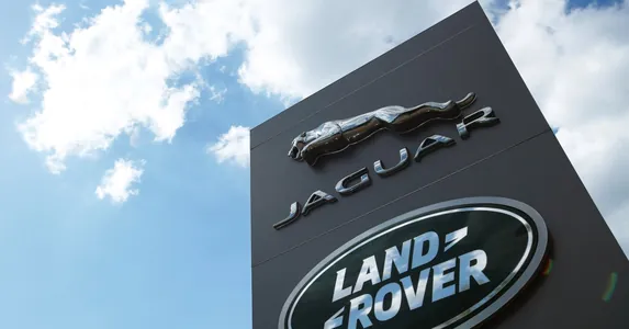 Jaguar Land Rover теряет за день по 5 миллионов фунтов из-за мощной кибератаки