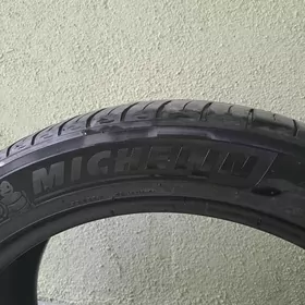 245.45.19  MICHELIN
