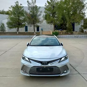Toyota Camry 2018