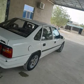 Opel Vectra 1989