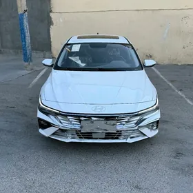 Hyundai Elantra 2025