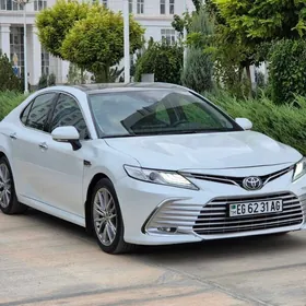 Toyota Camry 2023