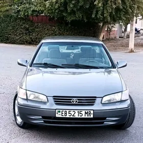 Toyota Camry 1999
