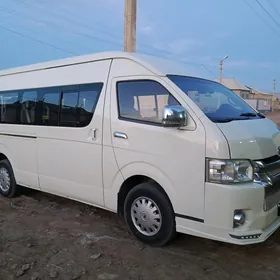 Toyota Hiace 2012