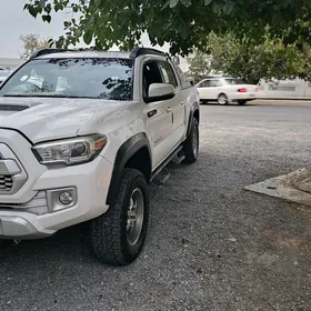 Toyota Tacoma 2019