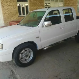 Toyota Hilux 2002