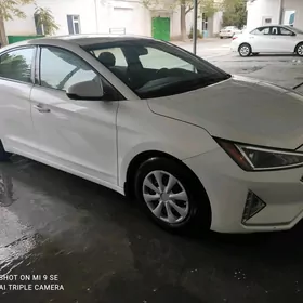 Hyundai Elantra 2019