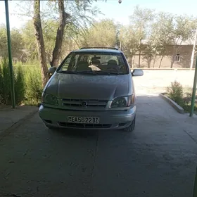 Toyota Sienna 1998
