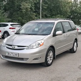 Toyota Sienna 2005