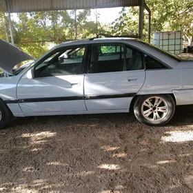 Opel Omega 1990