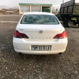 Toyota Avalon 2010