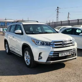 Toyota Highlander 2016