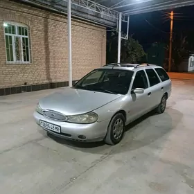 Ford Mondeo 2000