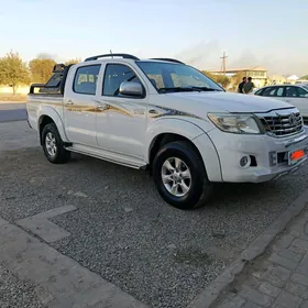 Toyota Hilux 2013