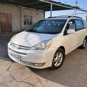 Toyota Sienna 2005