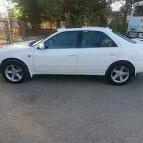 Toyota Camry 1998