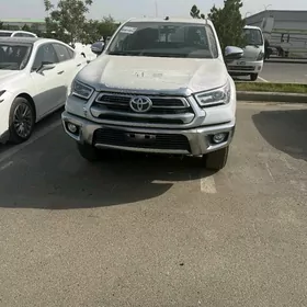 Toyota Hilux 2025