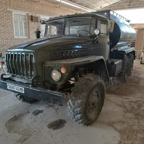 Ural 4320 1995