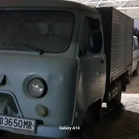 UAZ 2206 2003