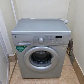 Kir maşyn LG