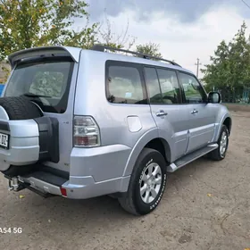 Mitsubishi Pajero 2013
