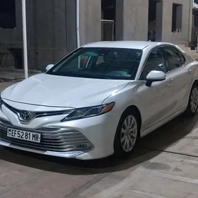 Toyota Camry 2020