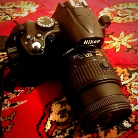 Nikon D5000