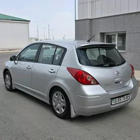 Nissan Versa 2010
