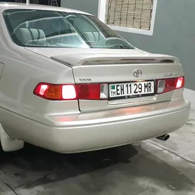 Toyota Camry 2000