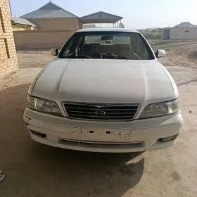 Nissan Maxima 1995