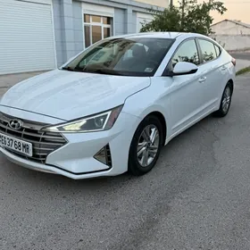 Hyundai Elantra 2020