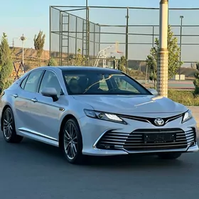Toyota Camry 2020